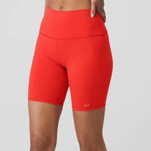 ALO YOGA 7" High-Waist Biker Short in Red Hot Summer